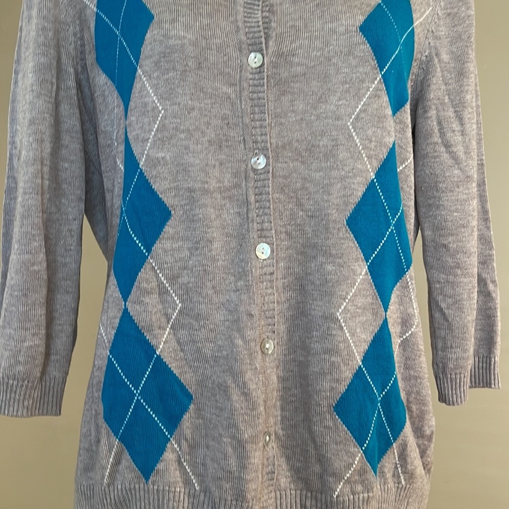 Cardigan - Picture 2 of 5